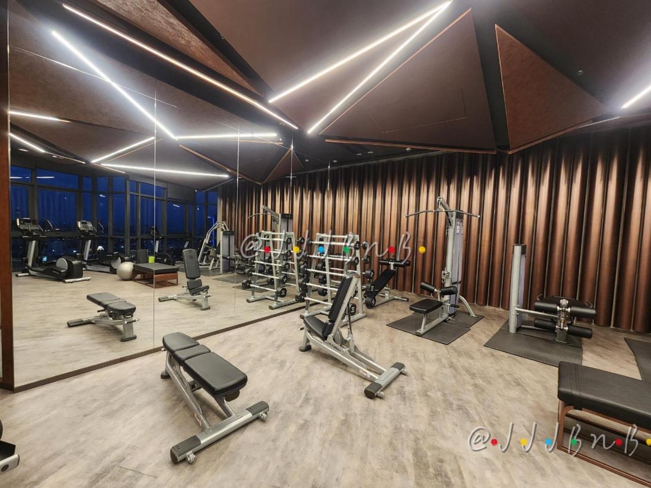 Edge Central Pattaya By Jjj Extérieur photo
